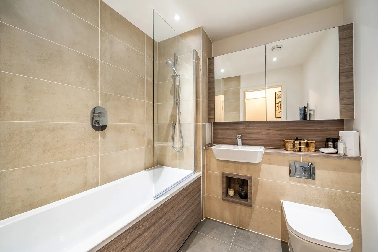 Bucknall Place, Watford, WD19, photo 4