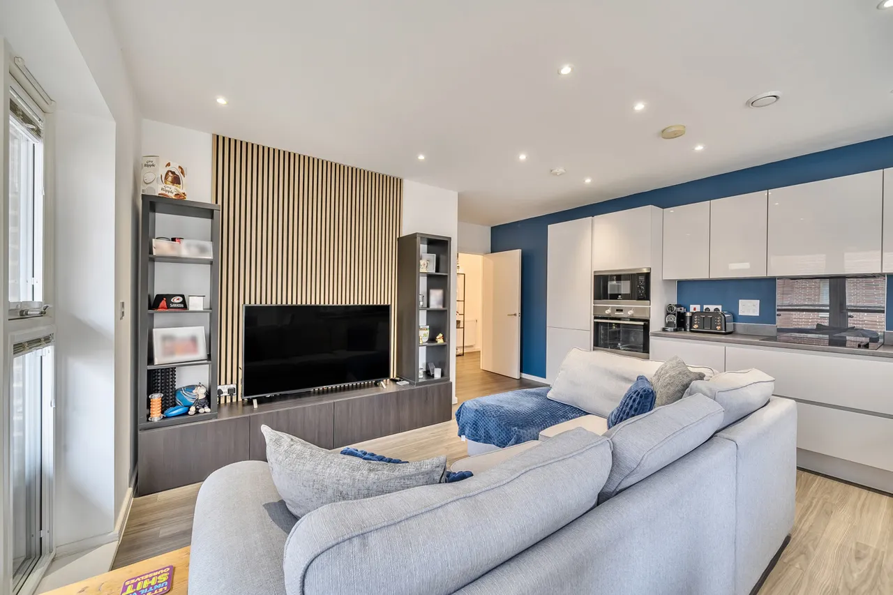 Bucknall Place, Watford, WD19, photo 2