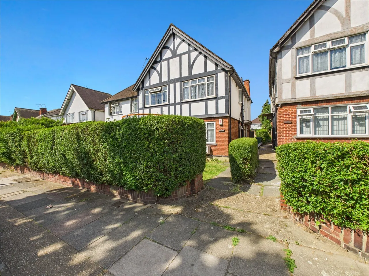 2 bed flat for sale, Honeypot Lane, Stanmore, HA7