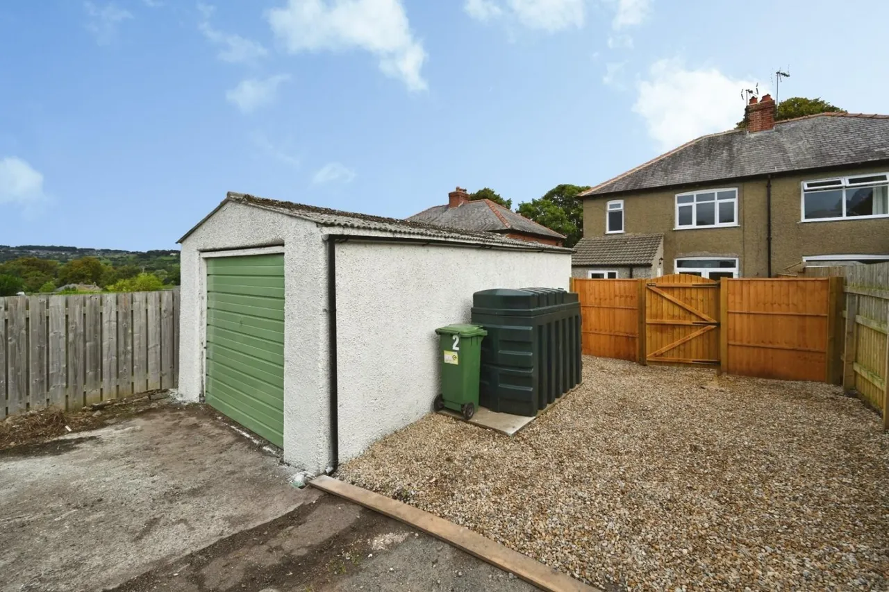 Leyburn Road, Middleham, DL8, photo 3