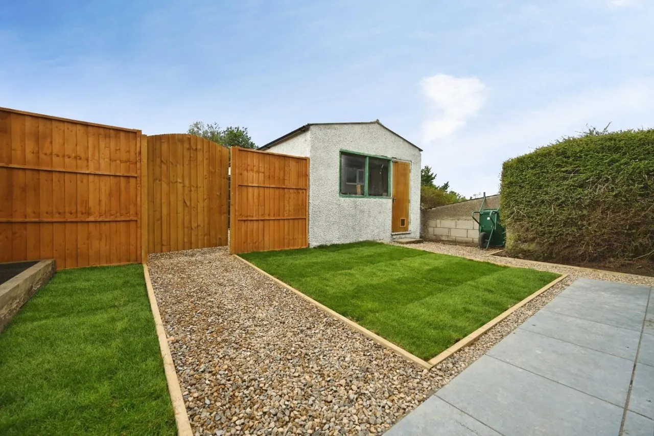 Leyburn Road, Middleham, DL8, photo 2