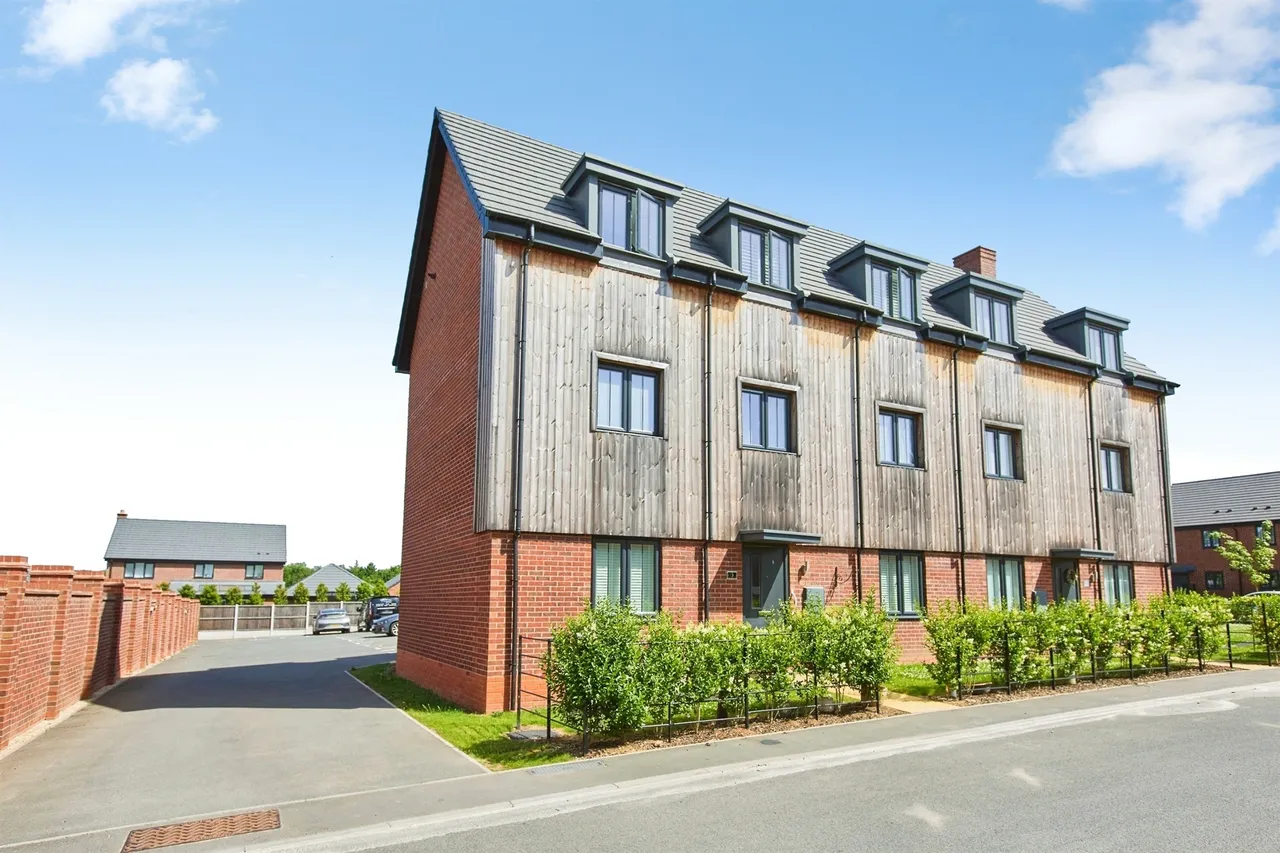 2 bed flat for sale, Nathaniel Drive, Derby, DE22