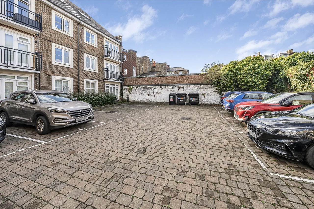 Kew Road, Richmond, TW9, photo 7