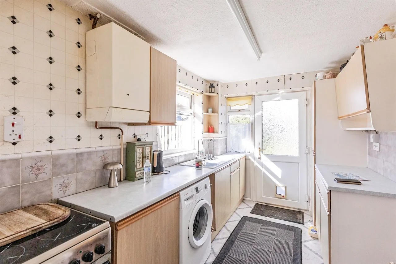 Balham Close, Rushden, NN10, photo 5