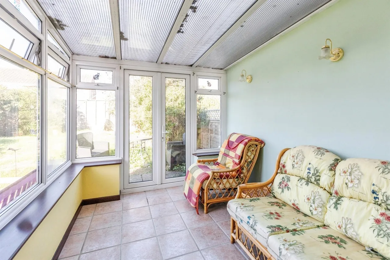 Balham Close, Rushden, NN10, photo 6