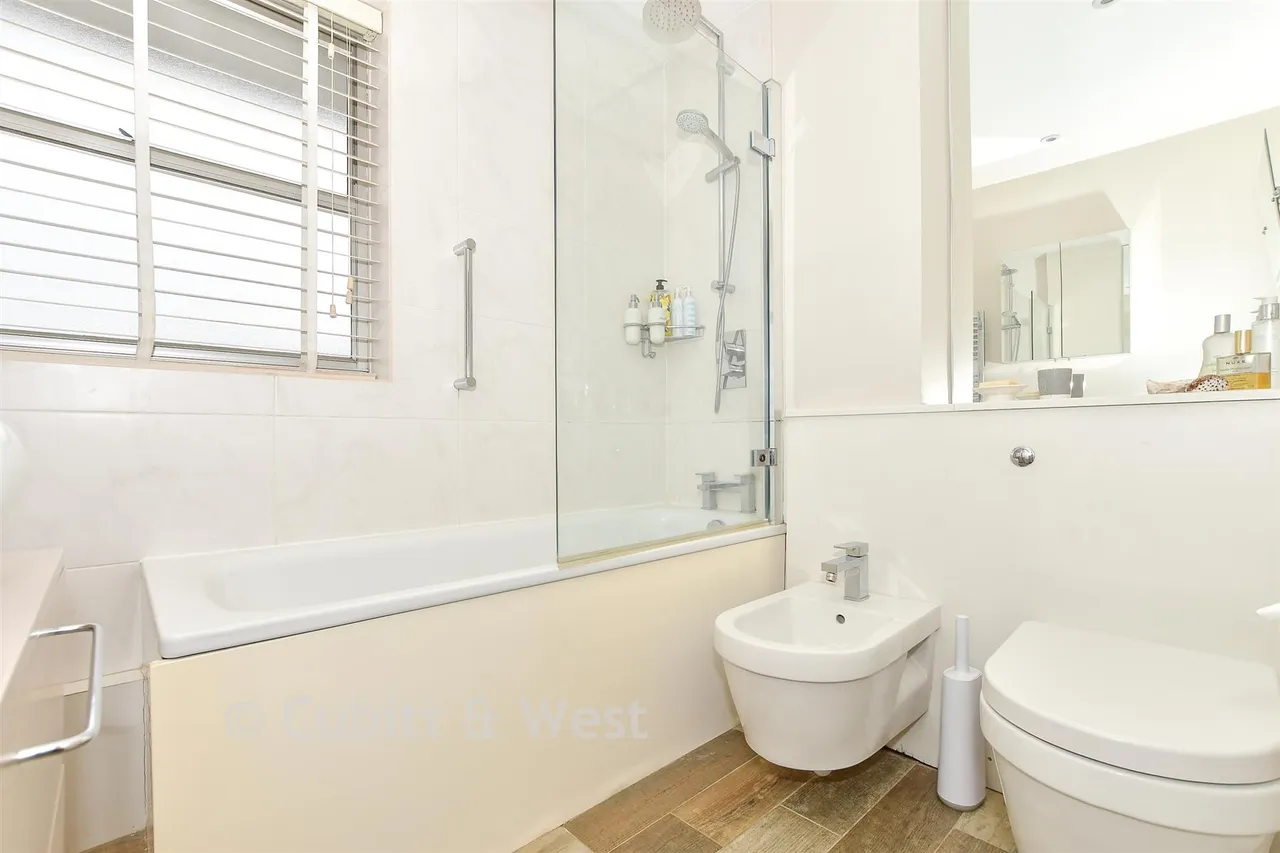 High Street, Cranleigh, GU6, photo 9