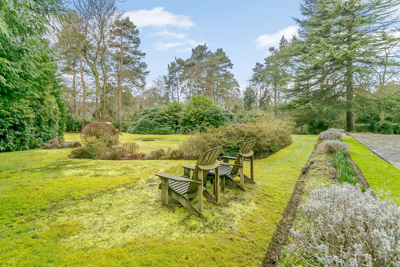 Virginia Water, Surrey, GU25 4AR, photo 3
