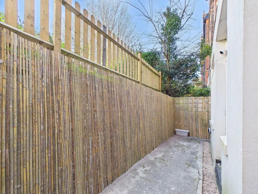 Earls Avenue, Folkestone, Kent, CT20, photo 4