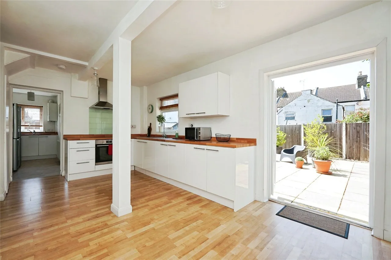Rossendale Road, Folkestone, Kent, CT20, photo 6