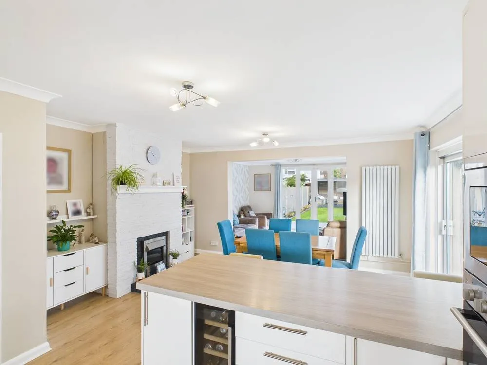 Lansdowne Road, Staines-upon-Thames, TW18, photo 10