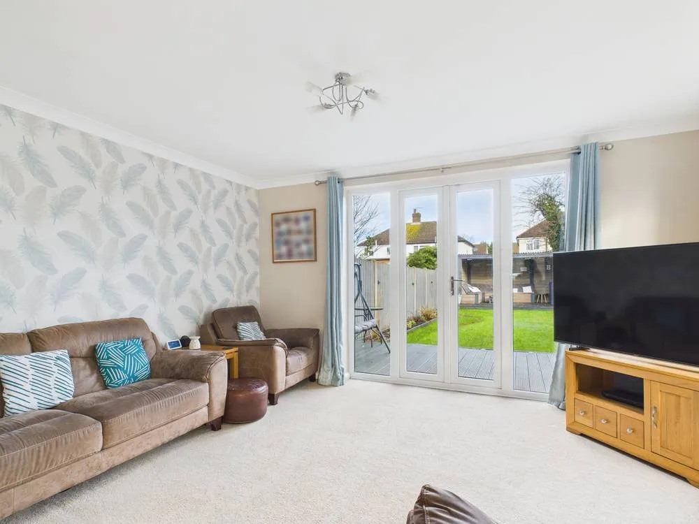 Lansdowne Road, Staines-upon-Thames, TW18, photo 5