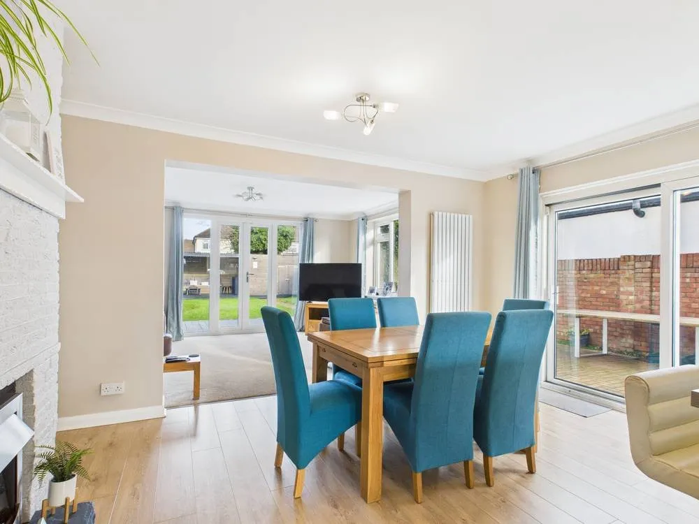 Lansdowne Road, Staines-upon-Thames, TW18, photo 7