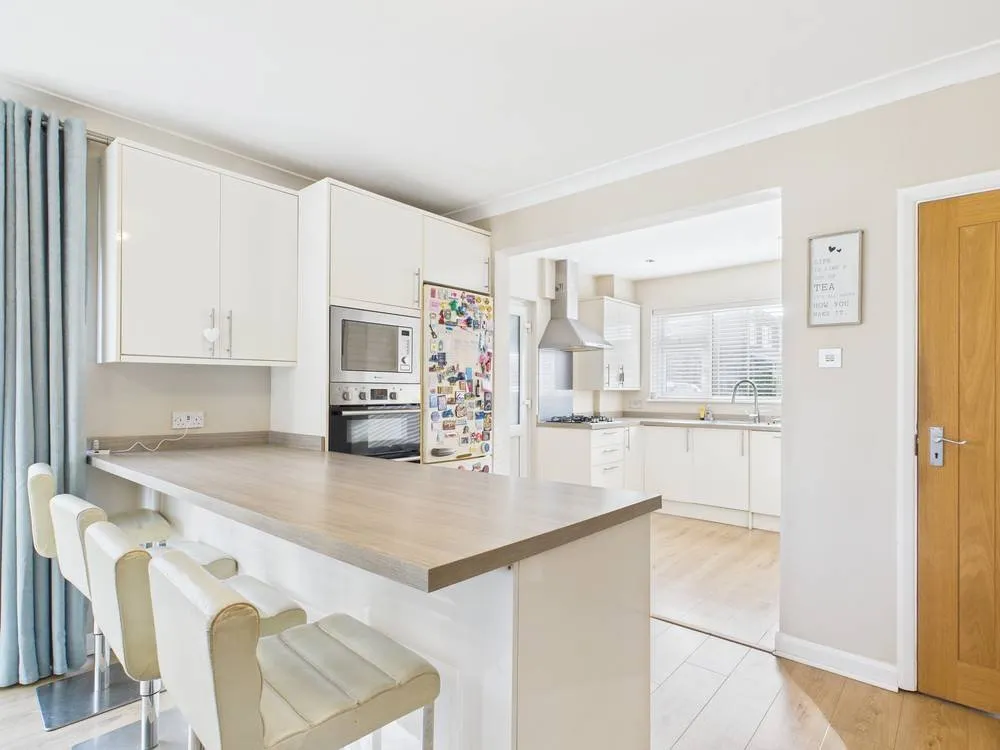 4 bed lansdowne road, staines-upon-thames, surrey,tw18 for sale, Lansdowne Road, Staines-upon-Thames, TW18