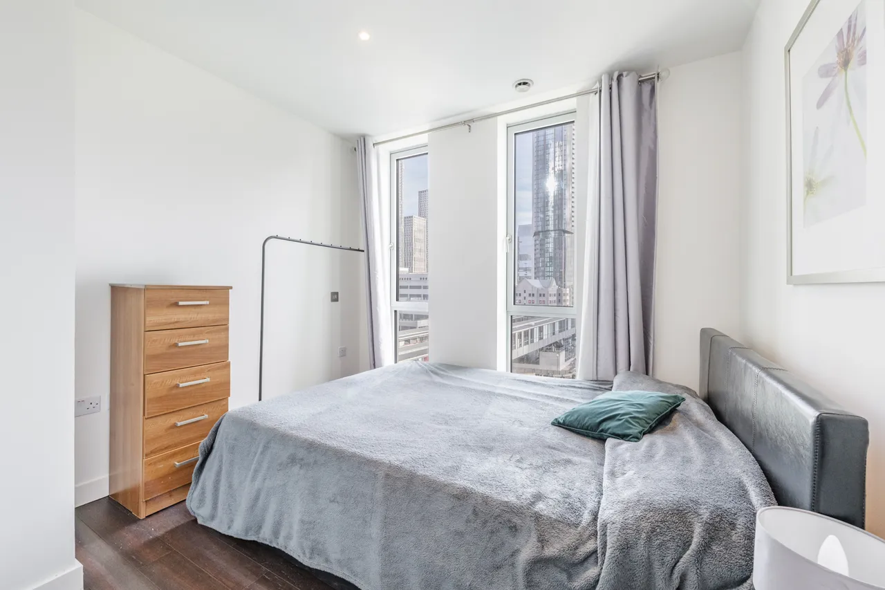 Pan Peninsula Square, London, E14, photo 9