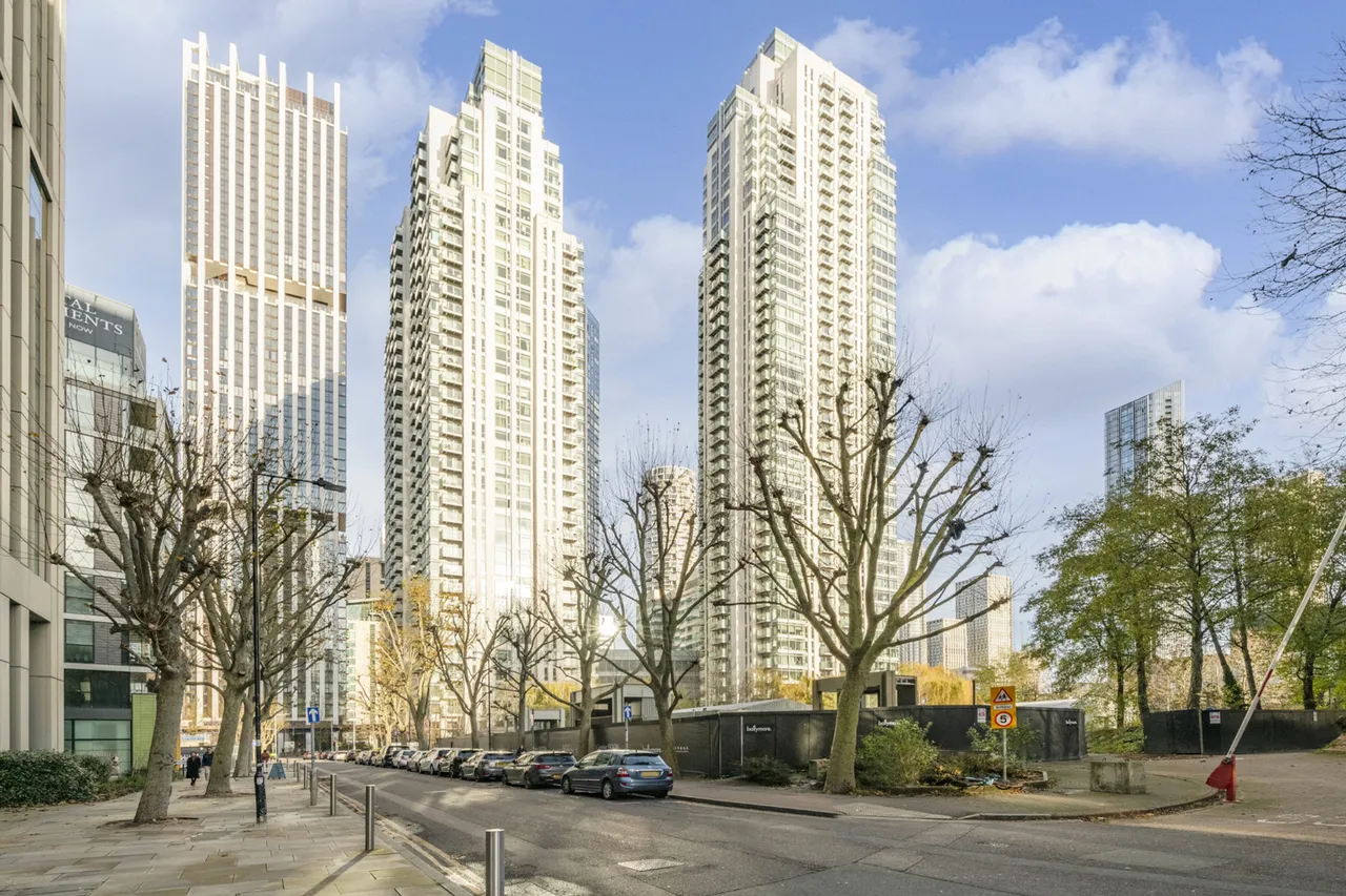 Pan Peninsula Square, London, E14, photo 8