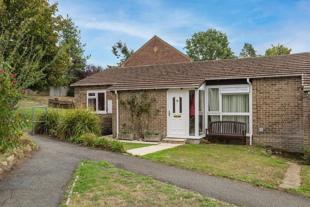 2 bed house for sale, Willow Grove, Beaminster, DT8