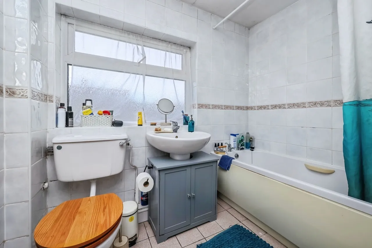 Smithy Close, Clifton, NG11, photo 12