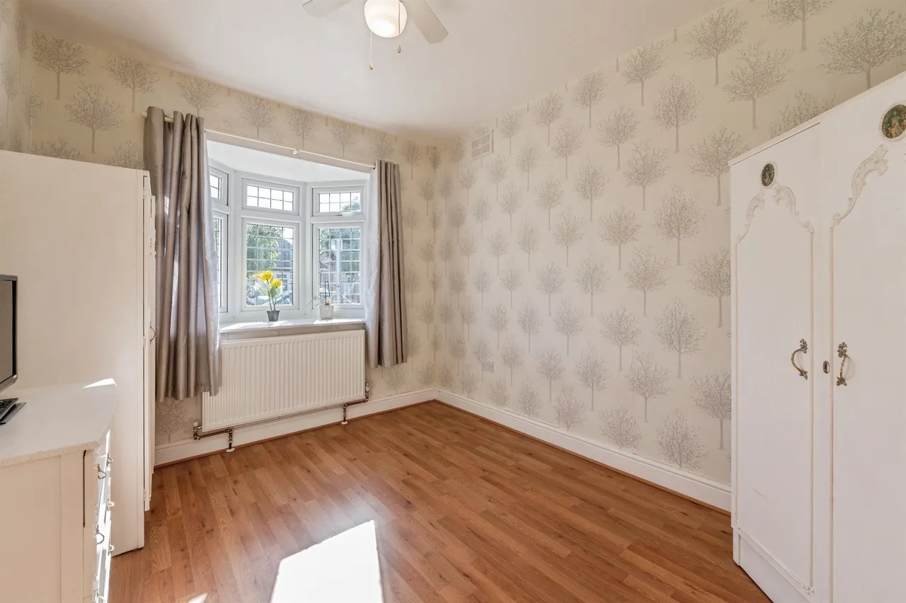 Askwith Road, Rainham, photo 7