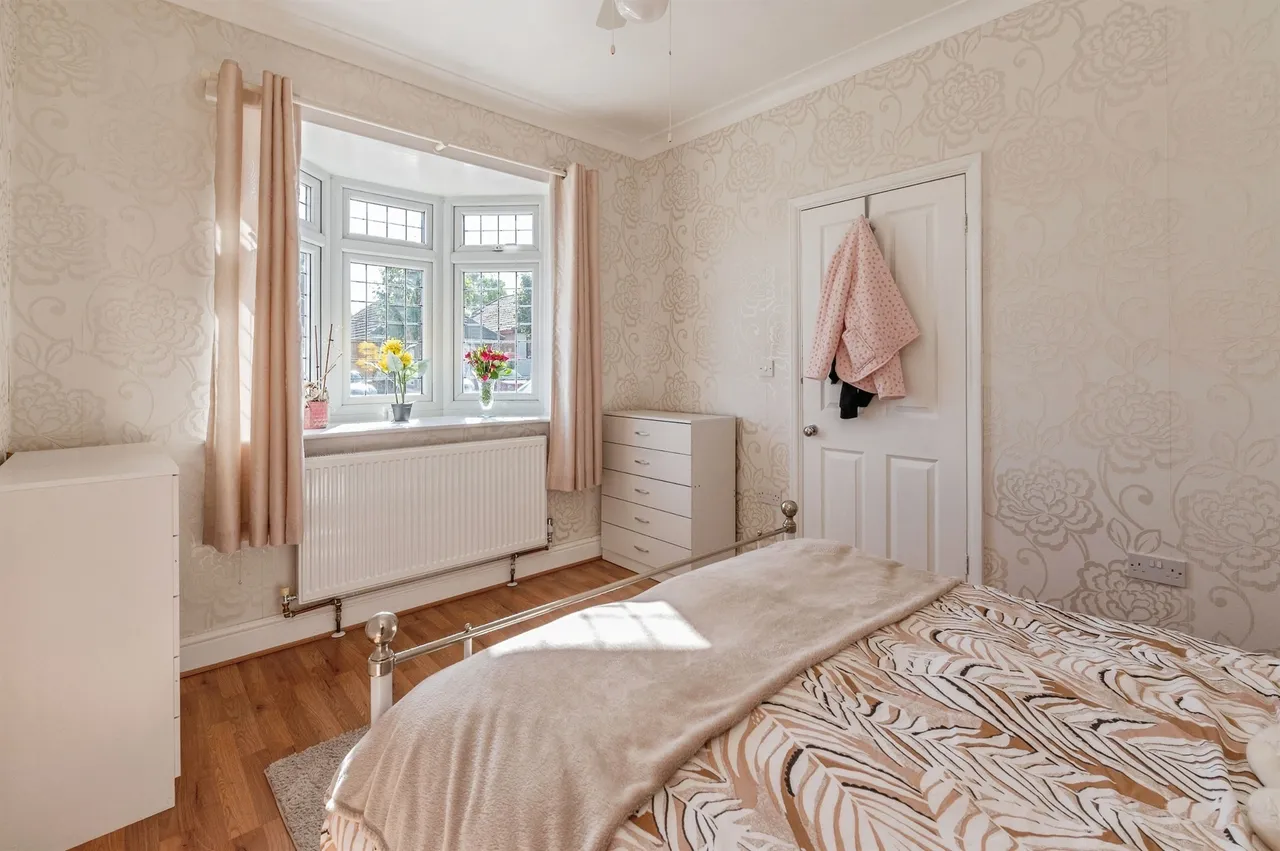 Askwith Road, Rainham, photo 6