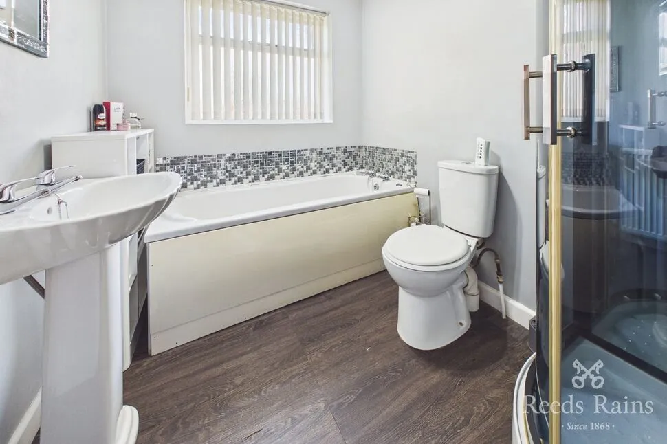 Wood Lane, Castleford, WF10, photo 8
