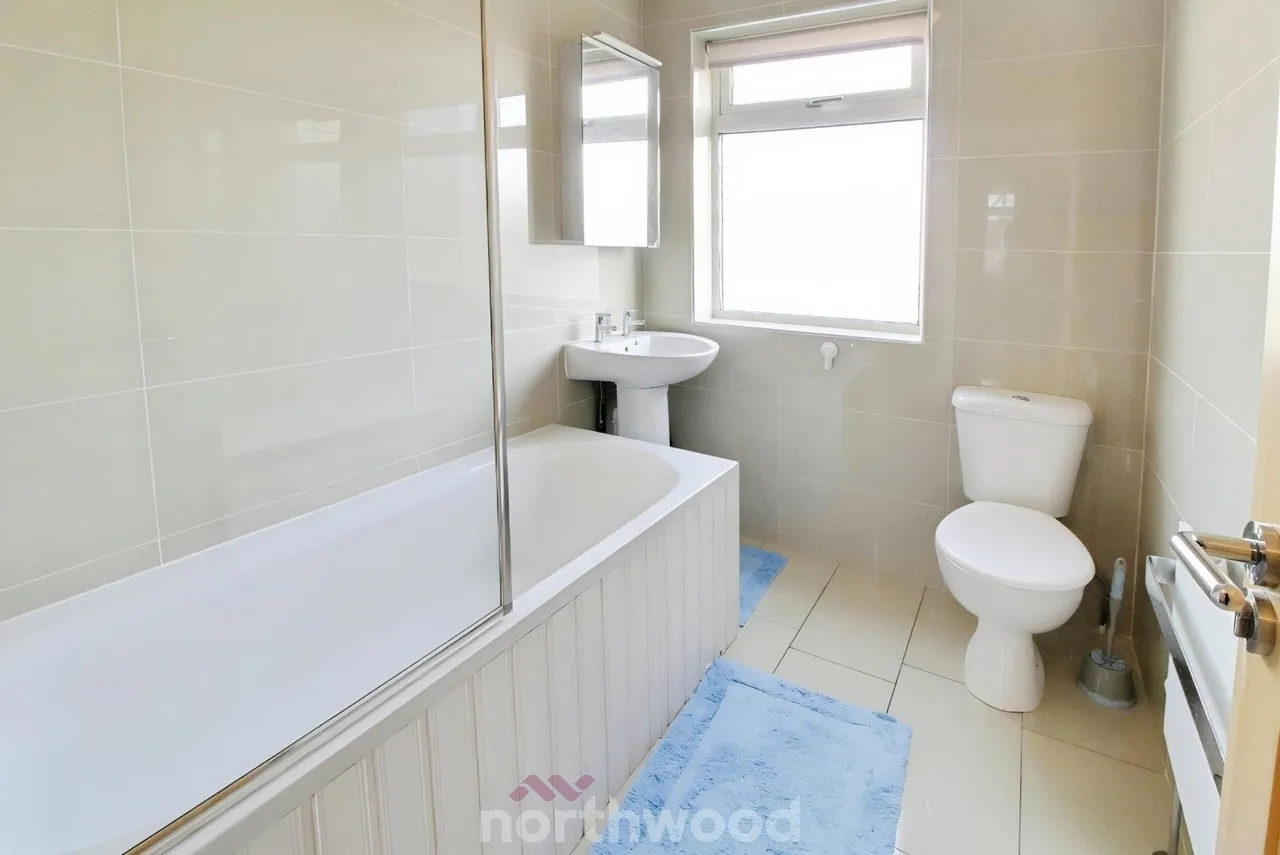 Strathmore Road, Town Moor, DN2, photo 9