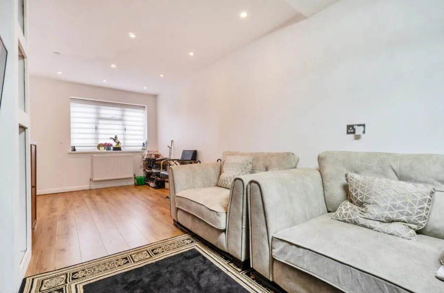 New Road Close, High Wycombe, HP12, photo 10