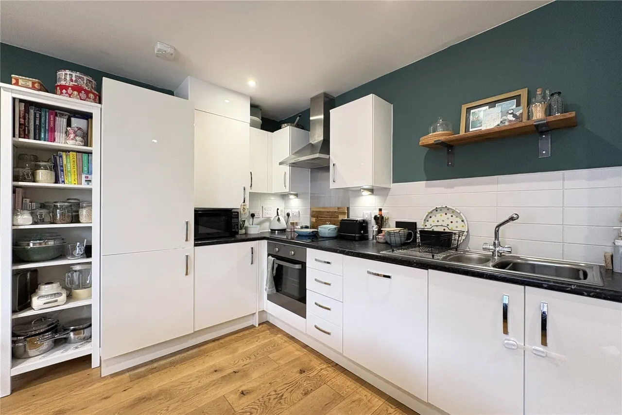 Exchange Close, Aldershot, Hampshire, GU11 2FD, photo 3