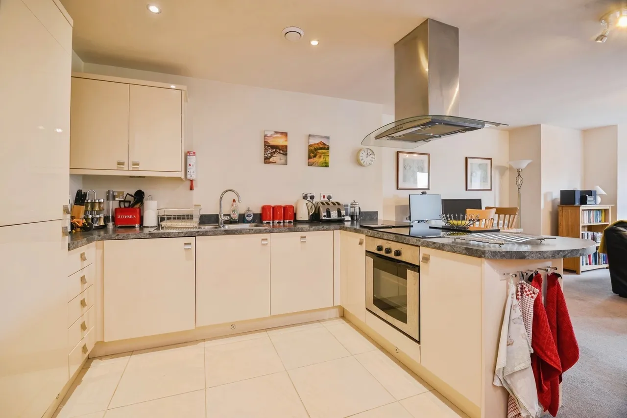 Chubb Hill Road, Whitby, YO21, photo 3