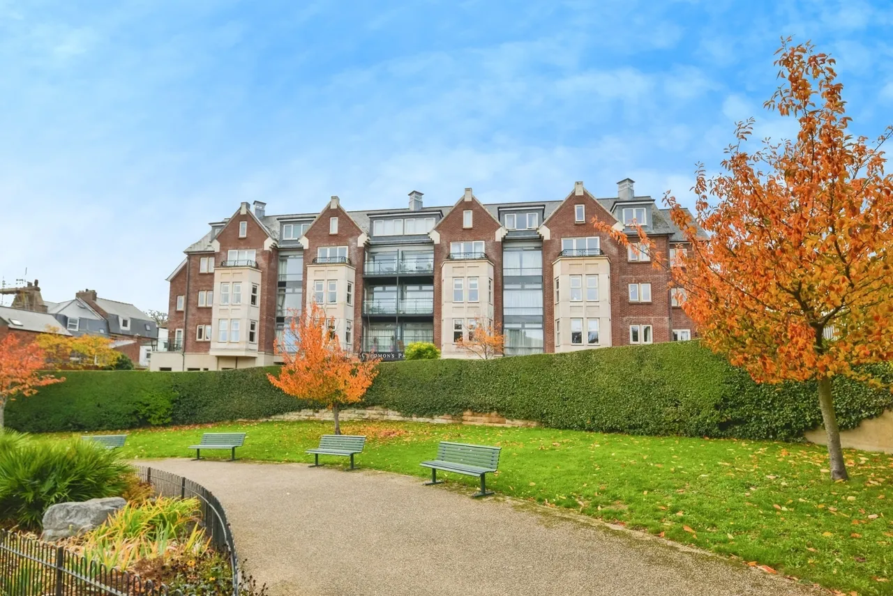 Chubb Hill Road, Whitby, YO21, photo 11