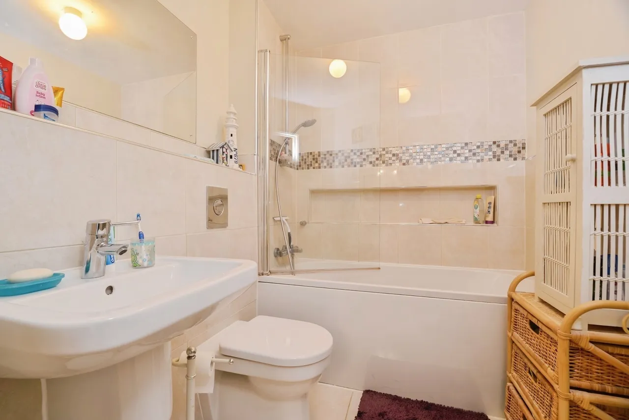 Chubb Hill Road, Whitby, YO21, photo 5