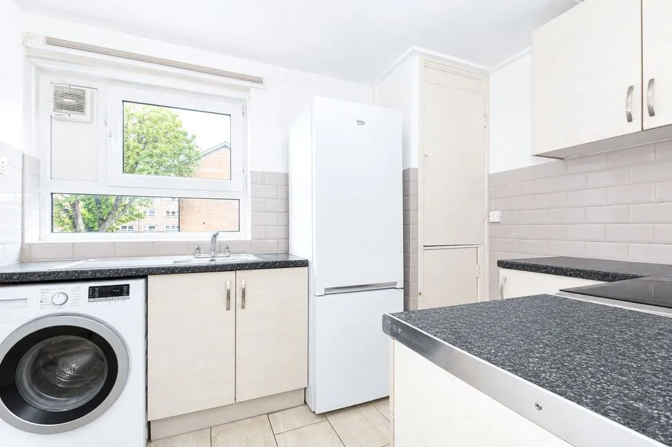 Station Road, London, E12, photo 4