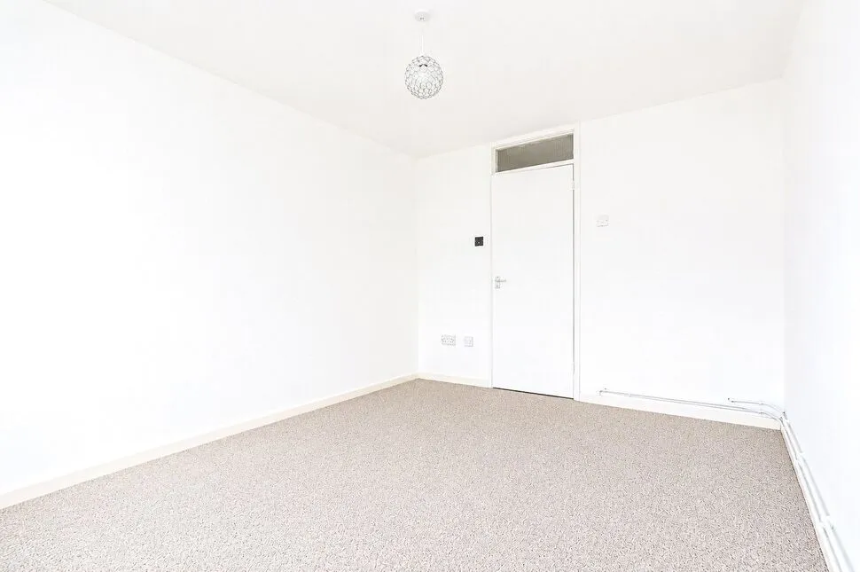 Station Road, London, E12, photo 9