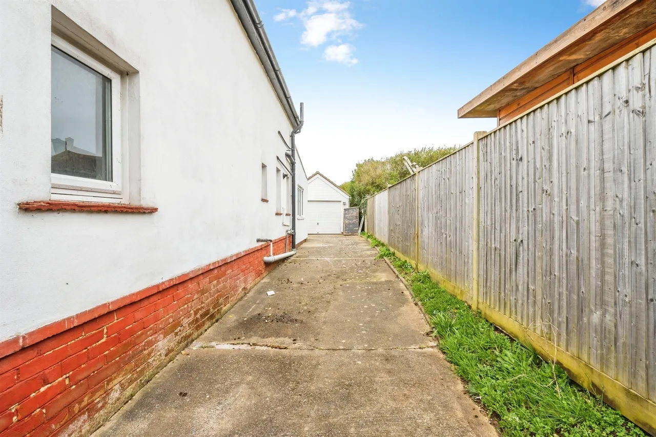 Telscombe Cliffs Way, Telscombe Cliffs, BN10, photo 12