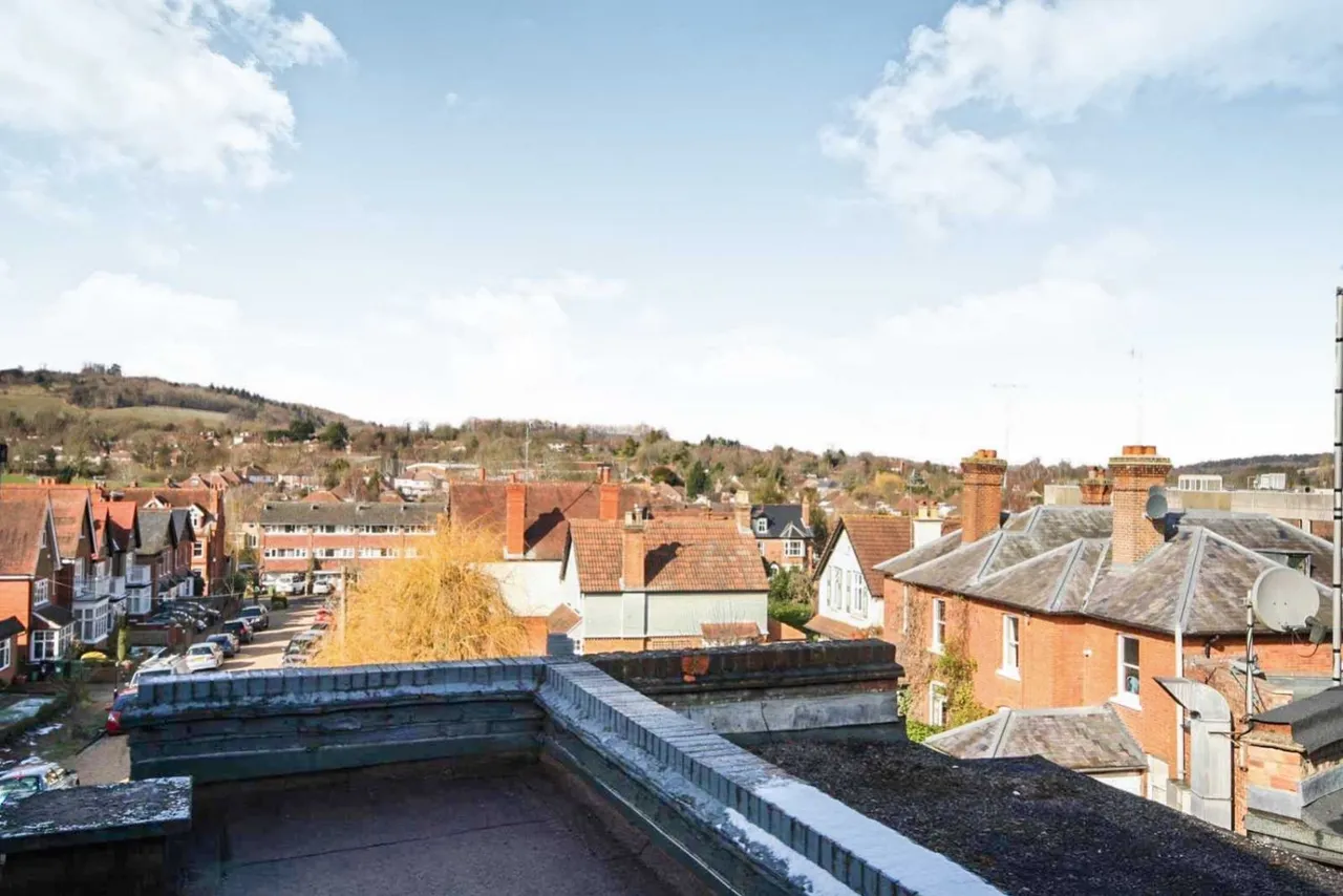 High Street, Dorking, RH4, photo 7