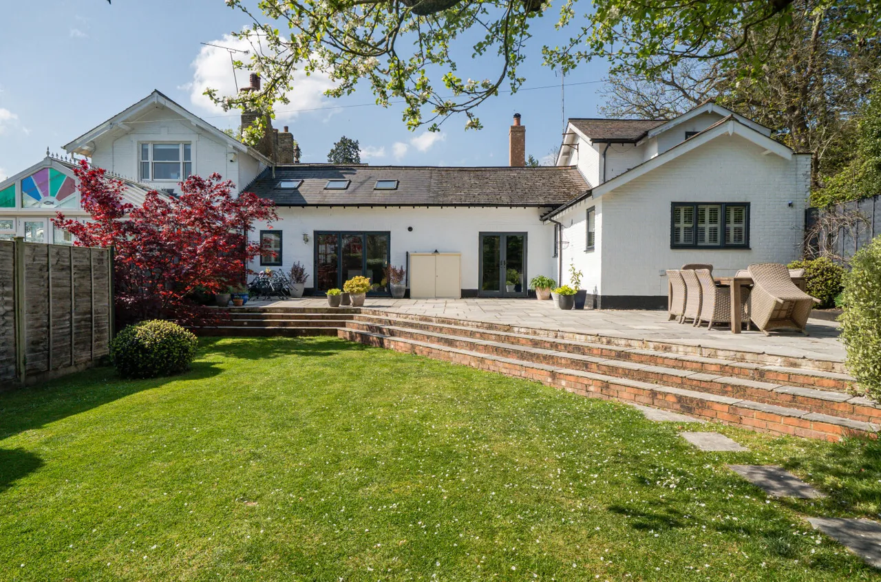 3 bed house for sale — Rose Court Cottage, Burghfield Common, Reading, Berkshire, RG7 3BG