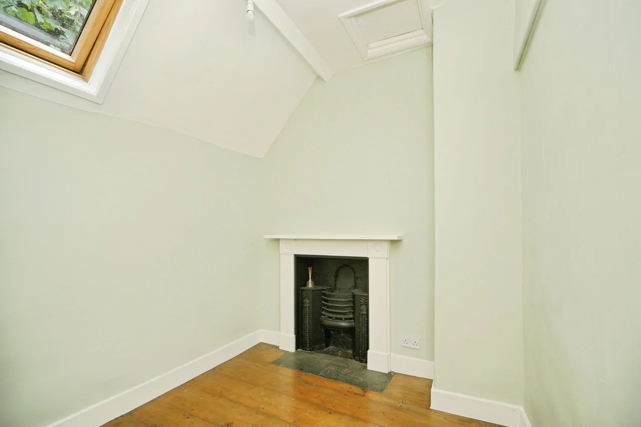 Tan-y-Bwlch, Blaenau Ffestiniog, LL41, photo 18