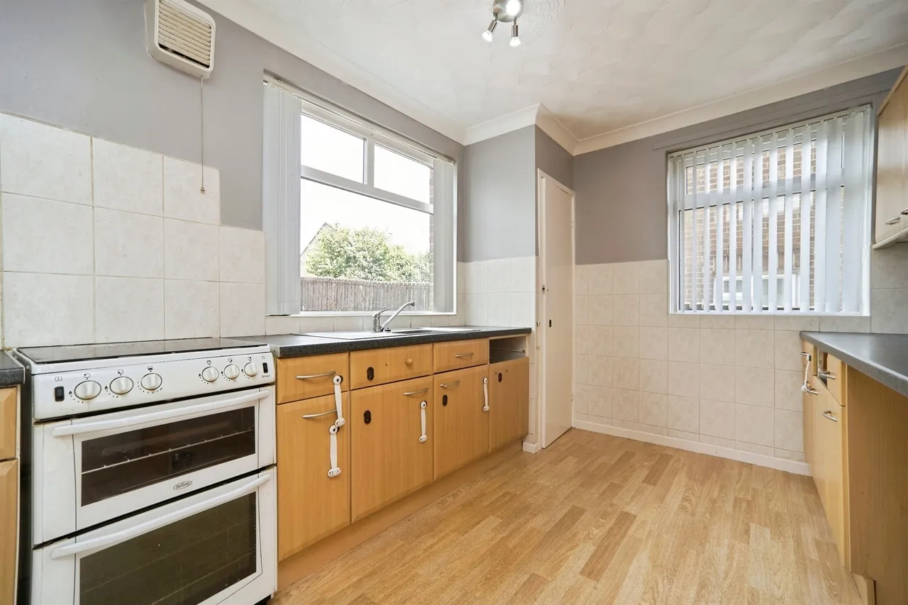 Downside Crescent, Allerton, BD15, photo 10