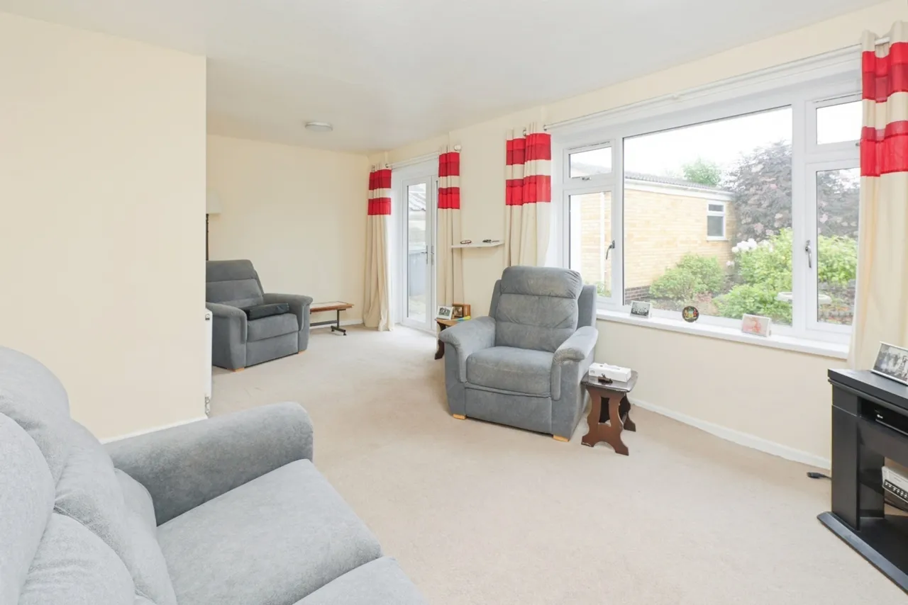 2 bed house for sale — Bramdene Avenue, Nuneaton, Warwickshire, CV10
