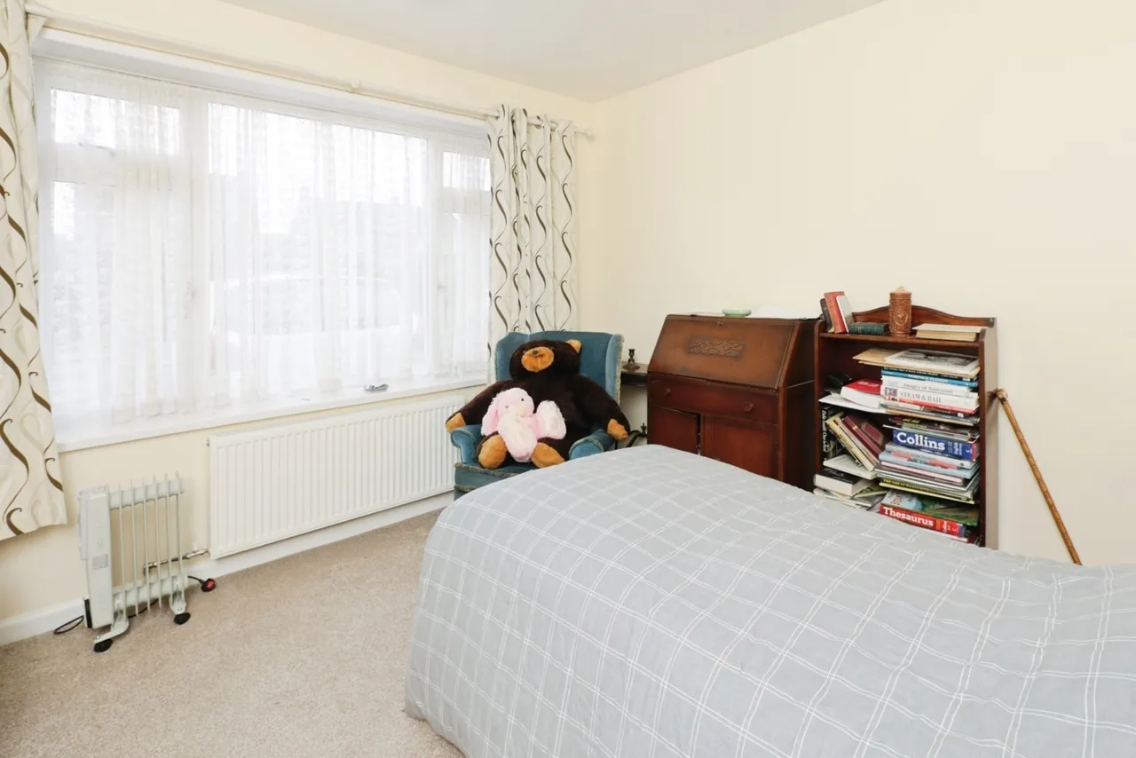 Bramdene Avenue, Nuneaton, Warwickshire, CV10, photo 9