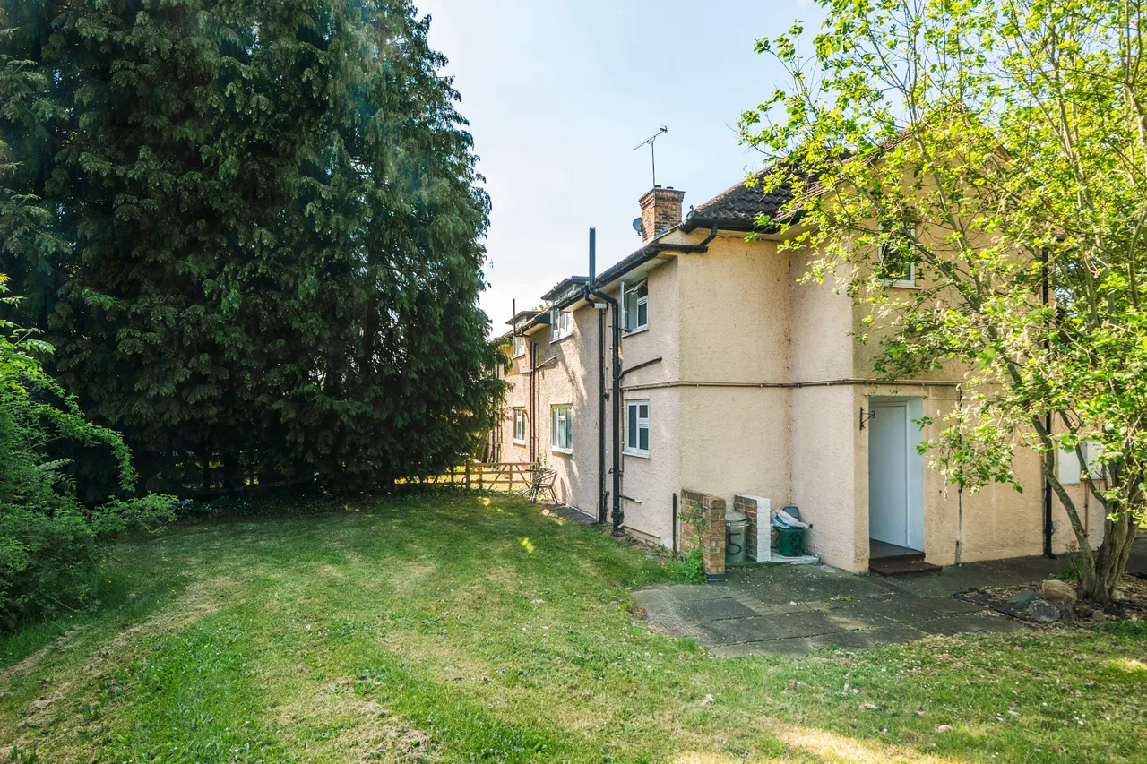 Northwood Road, Harefield, UB9, photo 4
