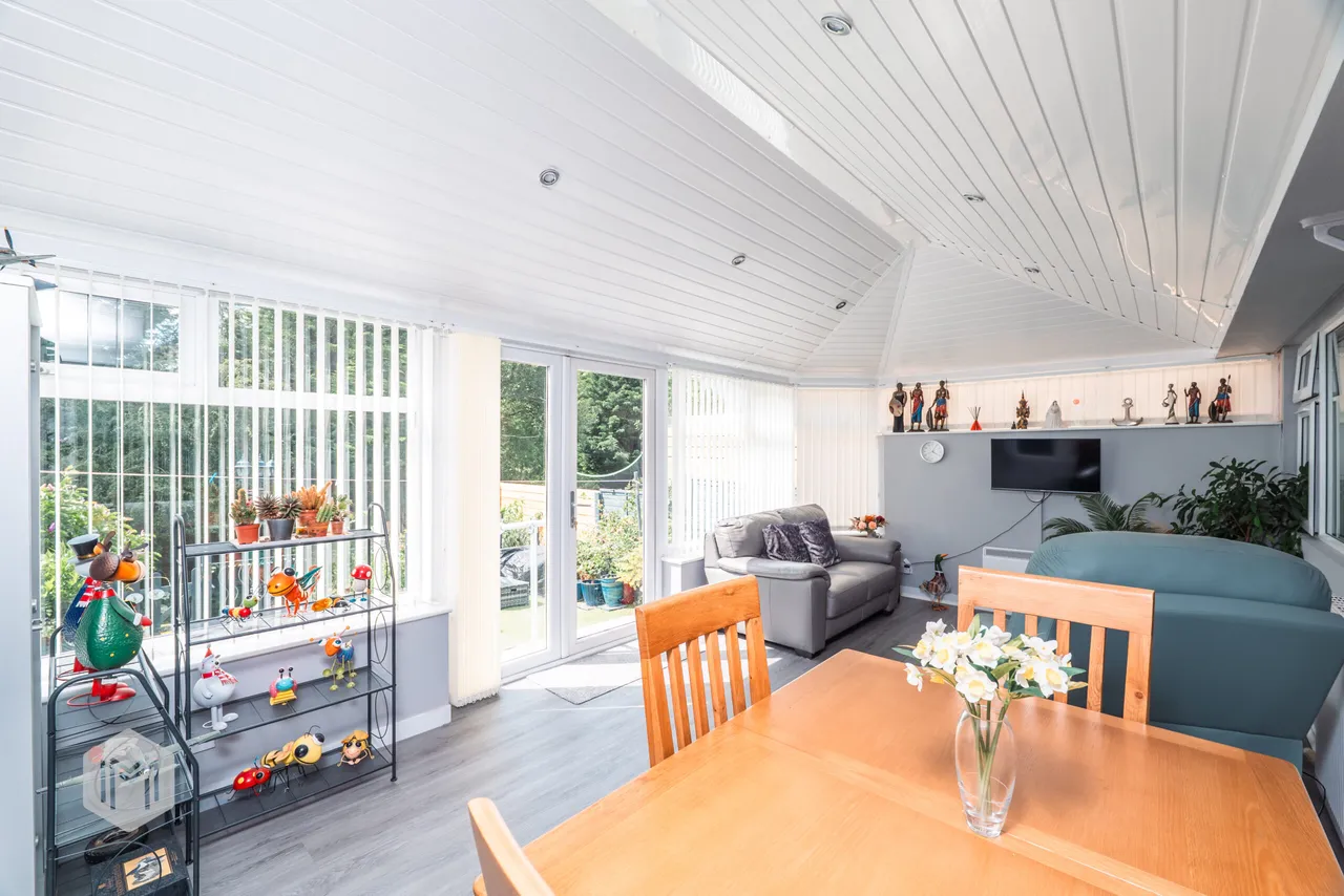 Denstone Crescent, Bolton, BL2 5DE, photo 4
