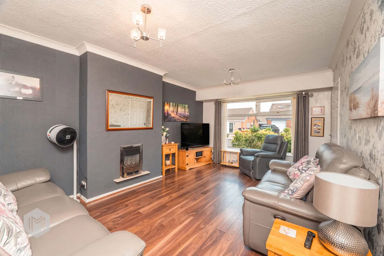Denstone Crescent, Bolton, BL2 5DE, photo 2