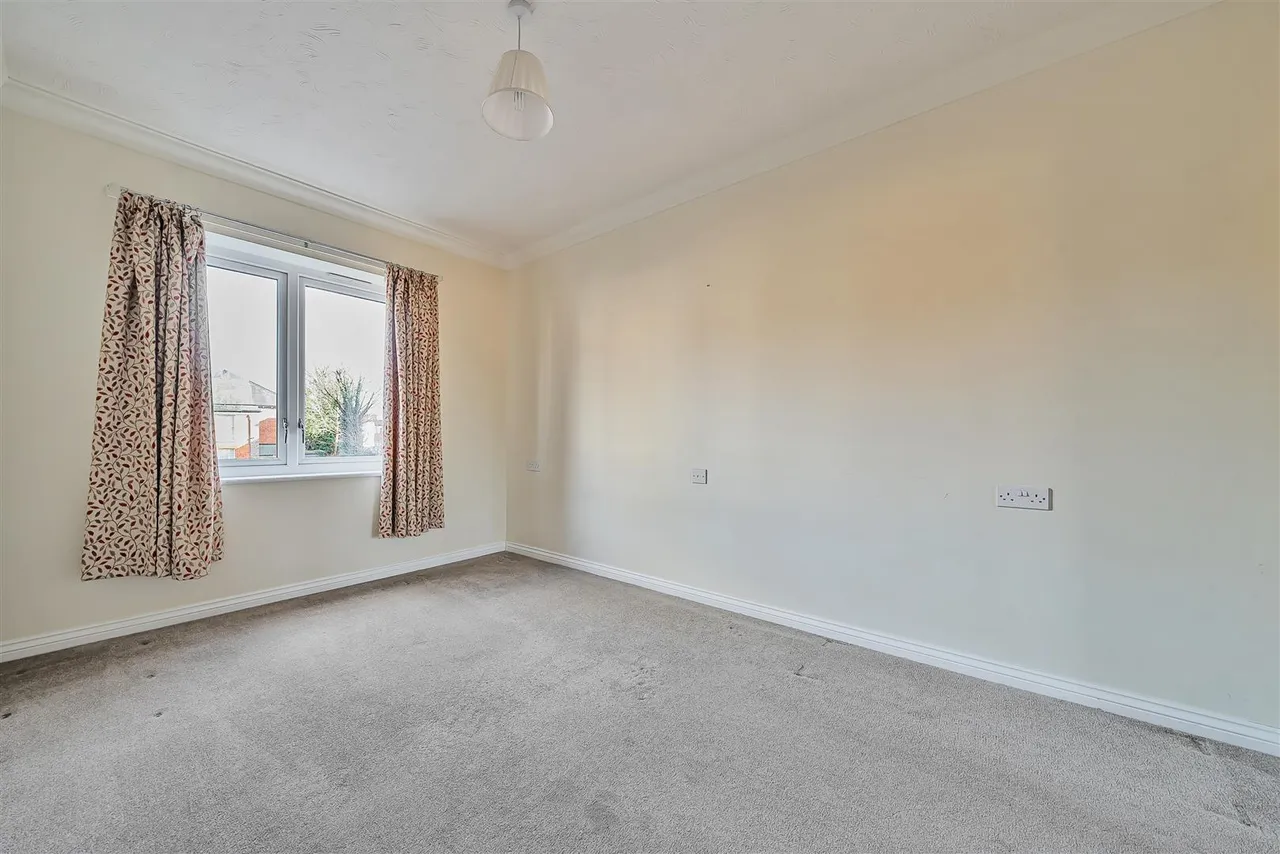 West Street, Newbury, RG14, photo 9