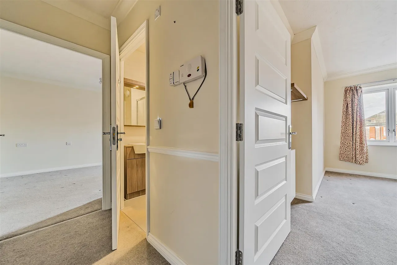 West Street, Newbury, RG14, photo 11