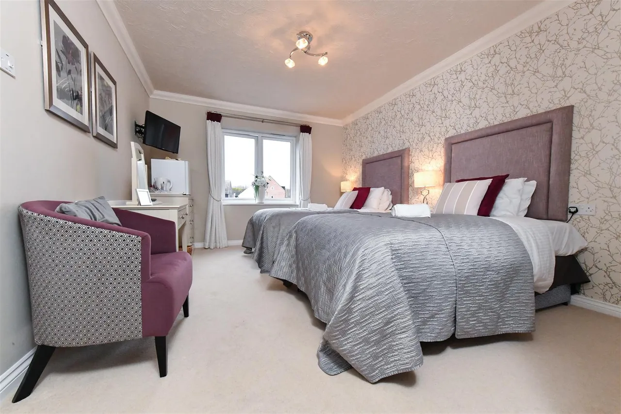 West Street, Newbury, RG14, photo 14