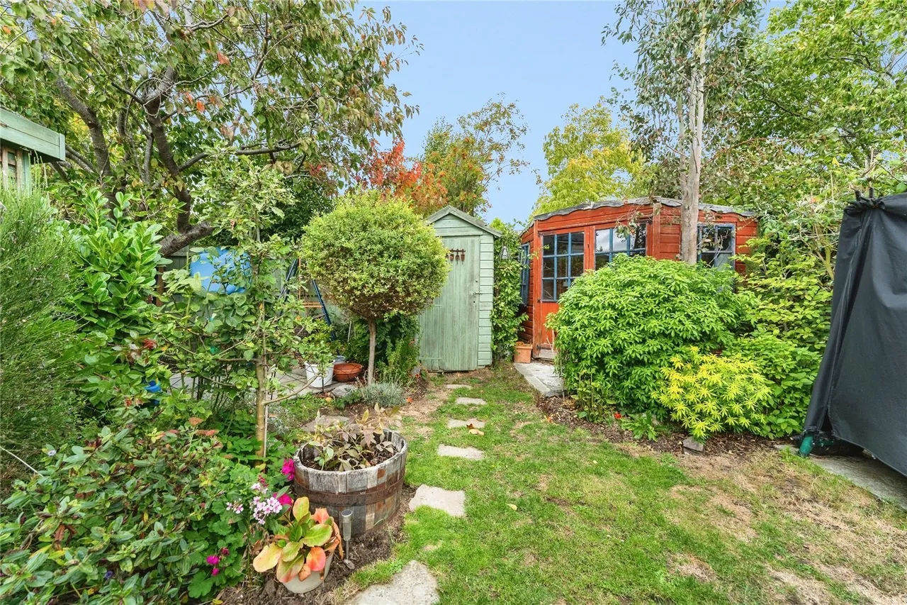 Kitson Gardens, Stretham, CB6, photo 12