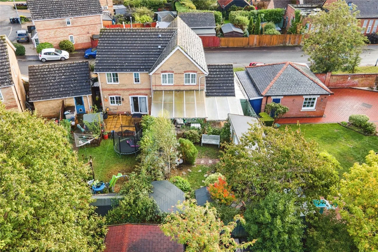 Kitson Gardens, Stretham, CB6, photo 14