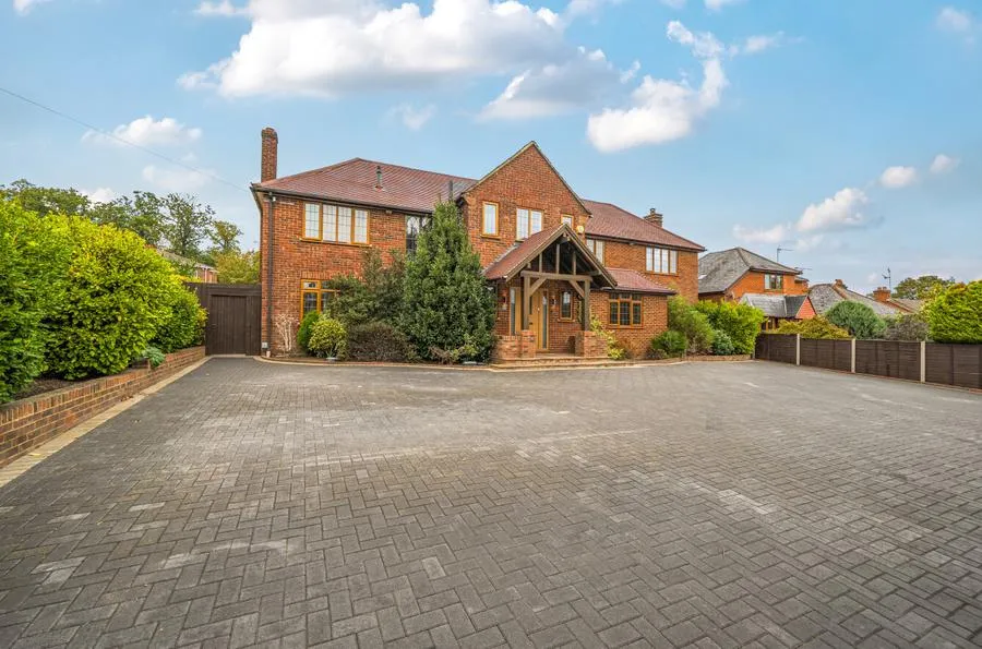 Beehive Lane, Binfield, RG12, photo 32