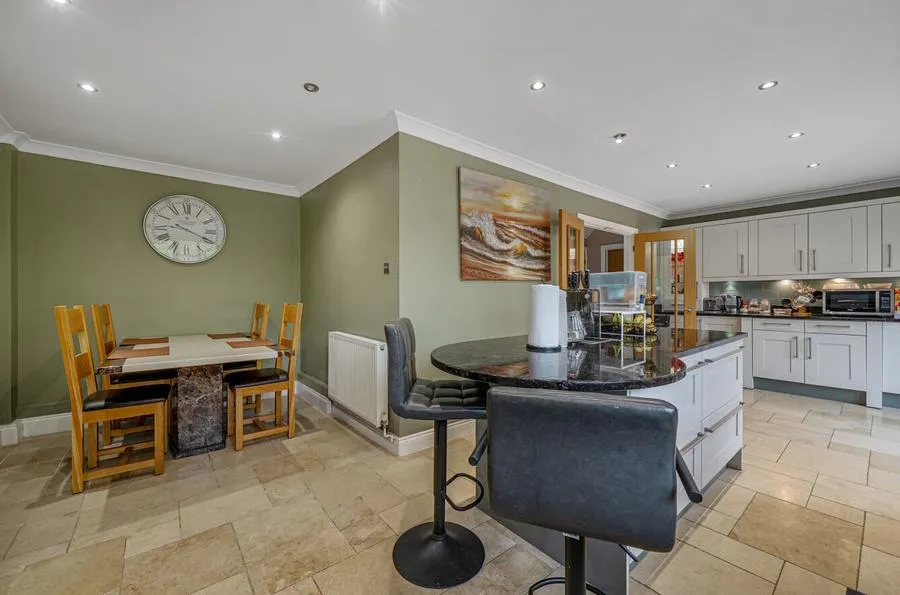 Beehive Lane, Binfield, RG12, photo 16