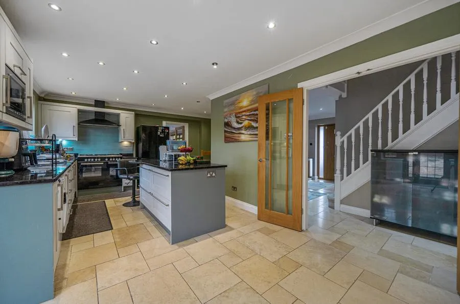 Beehive Lane, Binfield, RG12, photo 4